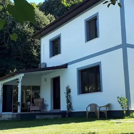 Sapanca'da 4+1 Kis Bahceli Отель *